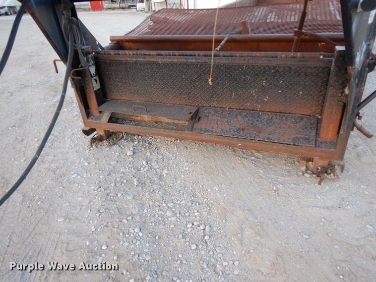 image for item DJ8089 2007 Apache equipment trailer