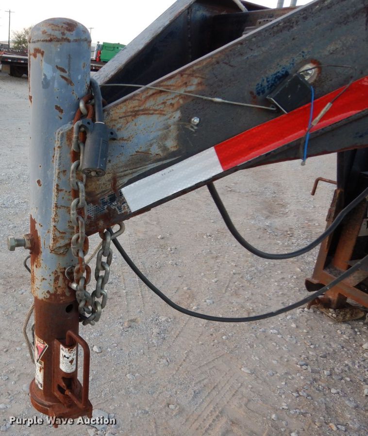 image for item DJ8089 2007 Apache equipment trailer