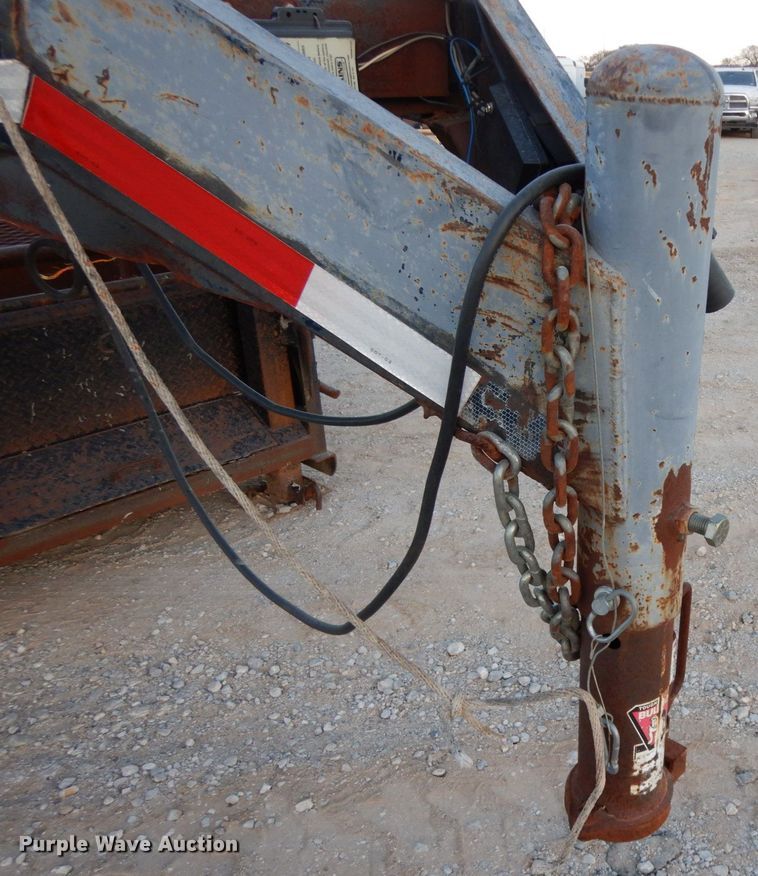 image for item DJ8089 2007 Apache equipment trailer