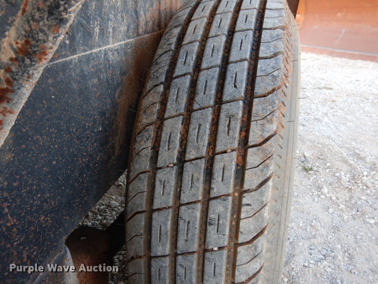 image for item DJ8089 2007 Apache equipment trailer