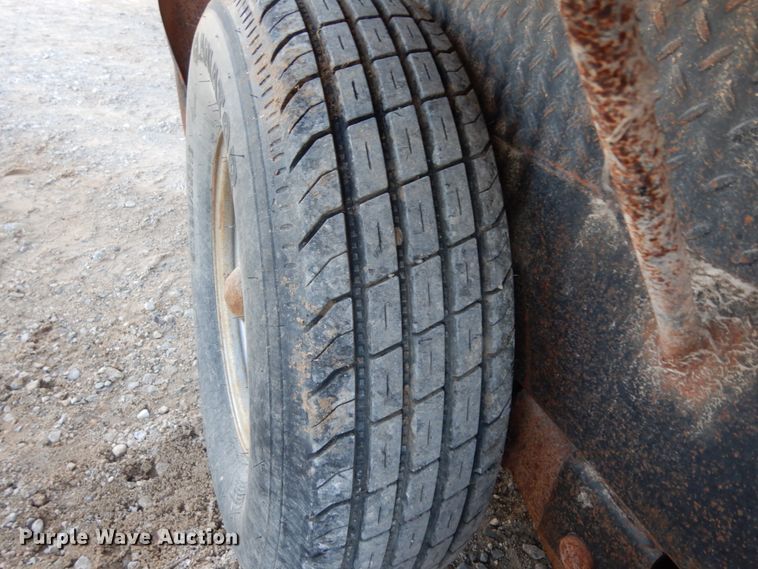 image for item DJ8089 2007 Apache equipment trailer