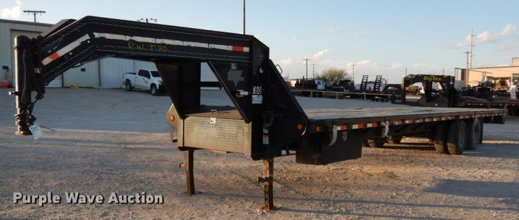 image for item DJ8092 2007 PJ equipment trailer