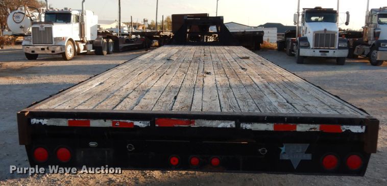 image for item DJ8092 2007 PJ equipment trailer