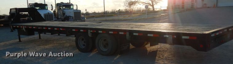 image for item DJ8092 2007 PJ equipment trailer