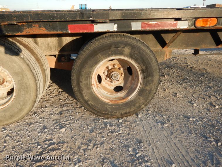 image for item DJ8092 2007 PJ equipment trailer