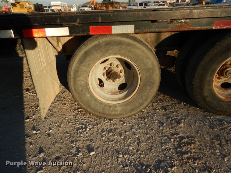 image for item DJ8092 2007 PJ equipment trailer