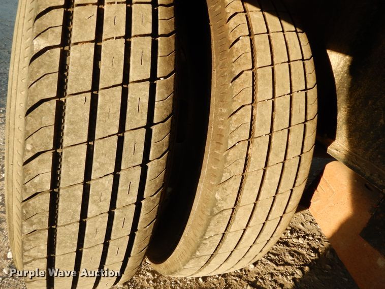 image for item DJ8092 2007 PJ equipment trailer