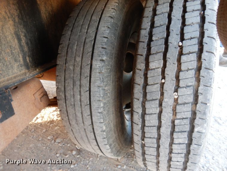 image for item DJ8092 2007 PJ equipment trailer