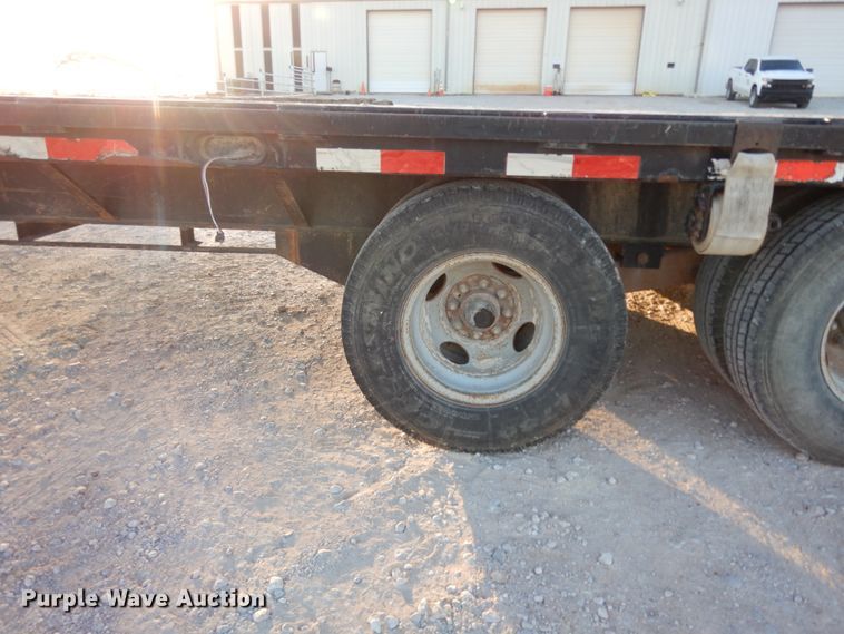 image for item DJ8092 2007 PJ equipment trailer