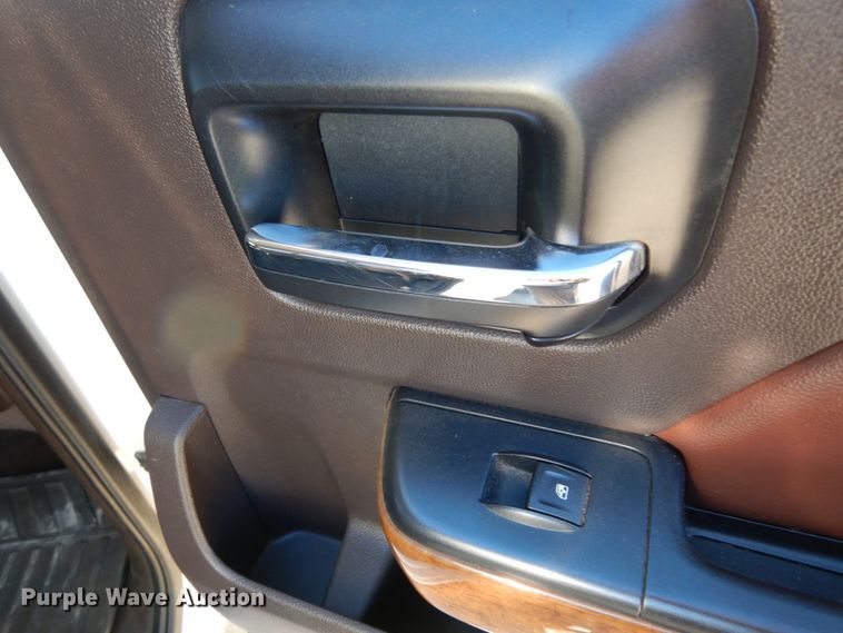 image for item DJ8096 2014 Chevrolet Silverado 1500  Crew Cab pickup truck