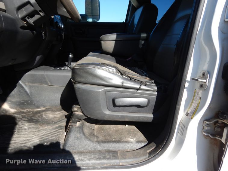 image for item DJ8098 2011 Dodge Ram 5500HD  Crew Cab flatbed truck