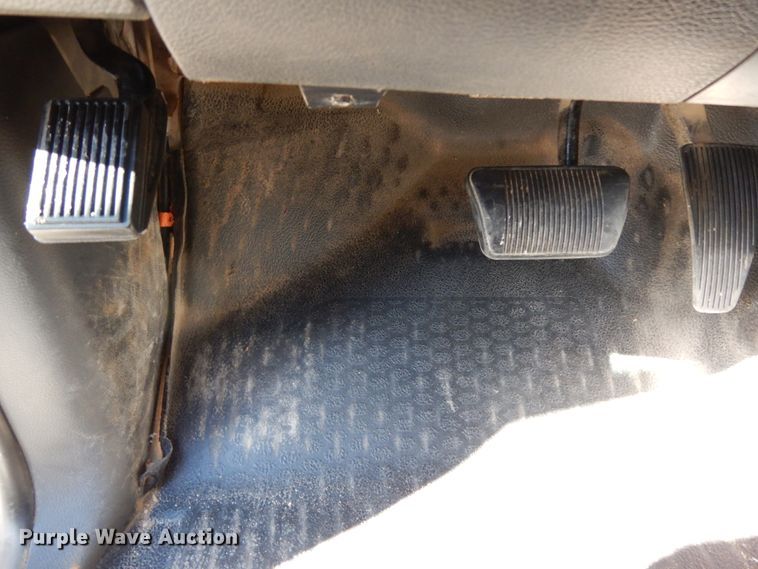 image for item DJ8098 2011 Dodge Ram 5500HD  Crew Cab flatbed truck