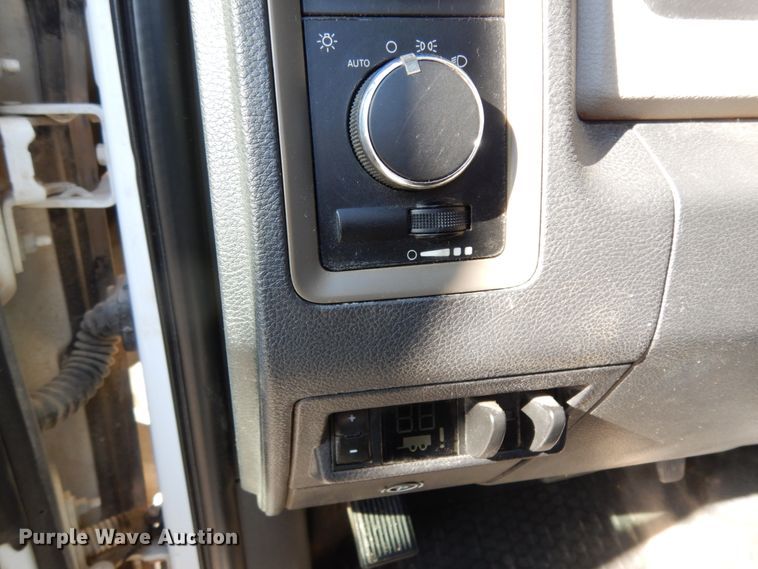 image for item DJ8098 2011 Dodge Ram 5500HD  Crew Cab flatbed truck