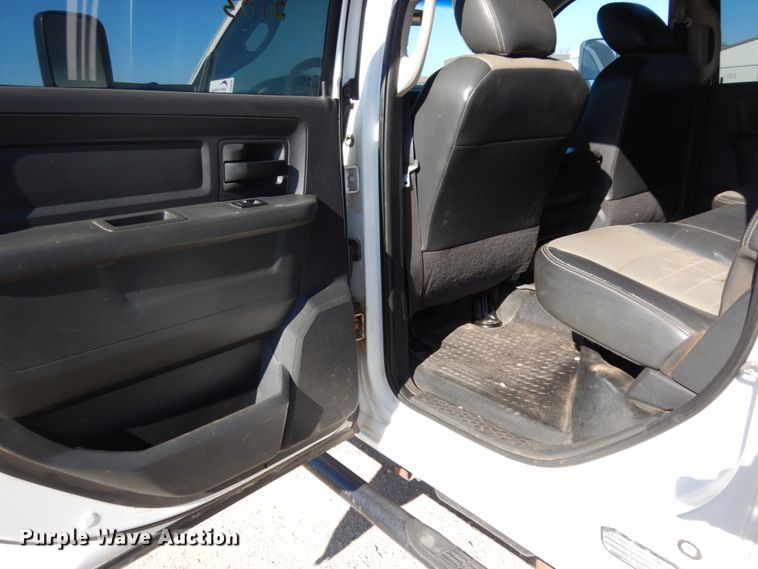 image for item DJ8098 2011 Dodge Ram 5500HD  Crew Cab flatbed truck