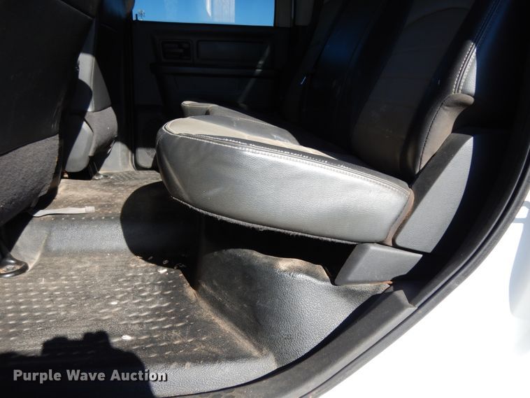 image for item DJ8098 2011 Dodge Ram 5500HD  Crew Cab flatbed truck