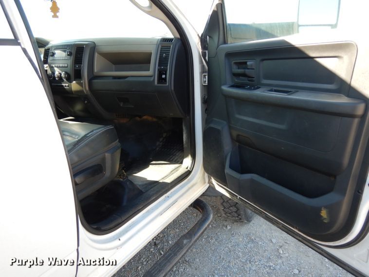 image for item DJ8098 2011 Dodge Ram 5500HD  Crew Cab flatbed truck