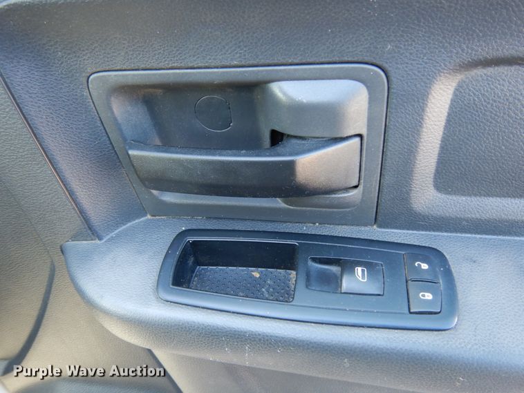 image for item DJ8098 2011 Dodge Ram 5500HD  Crew Cab flatbed truck