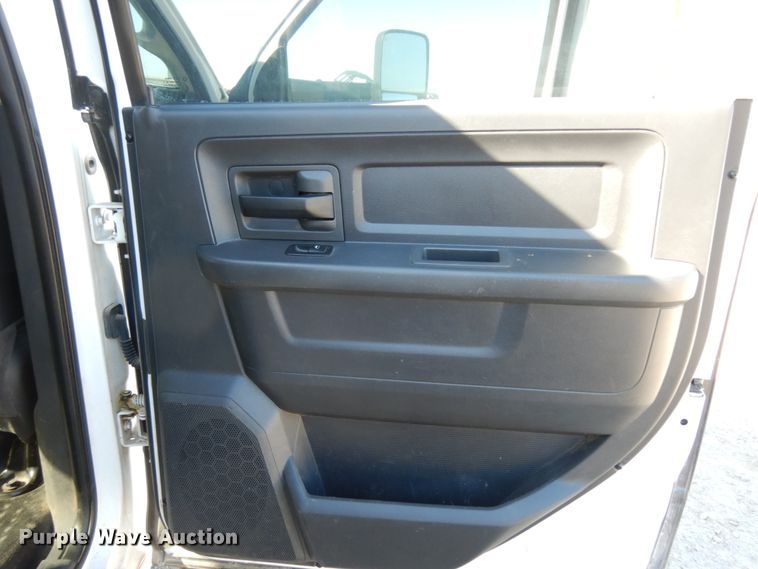 image for item DJ8098 2011 Dodge Ram 5500HD  Crew Cab flatbed truck