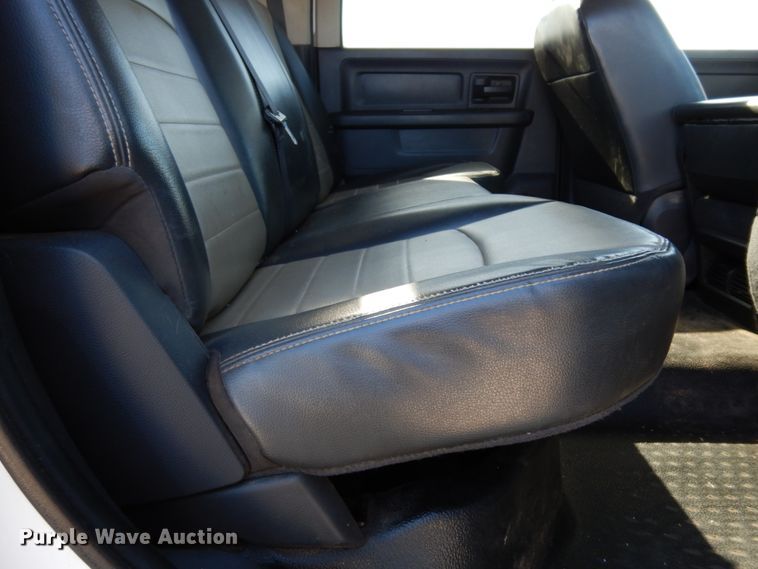 image for item DJ8098 2011 Dodge Ram 5500HD  Crew Cab flatbed truck