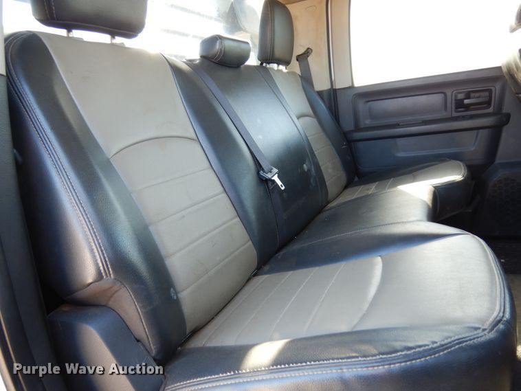 image for item DJ8098 2011 Dodge Ram 5500HD  Crew Cab flatbed truck