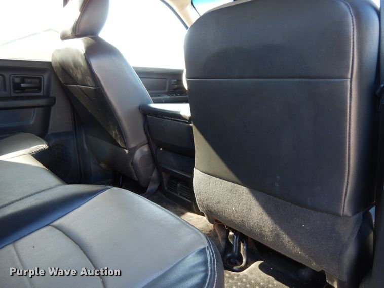 image for item DJ8098 2011 Dodge Ram 5500HD  Crew Cab flatbed truck