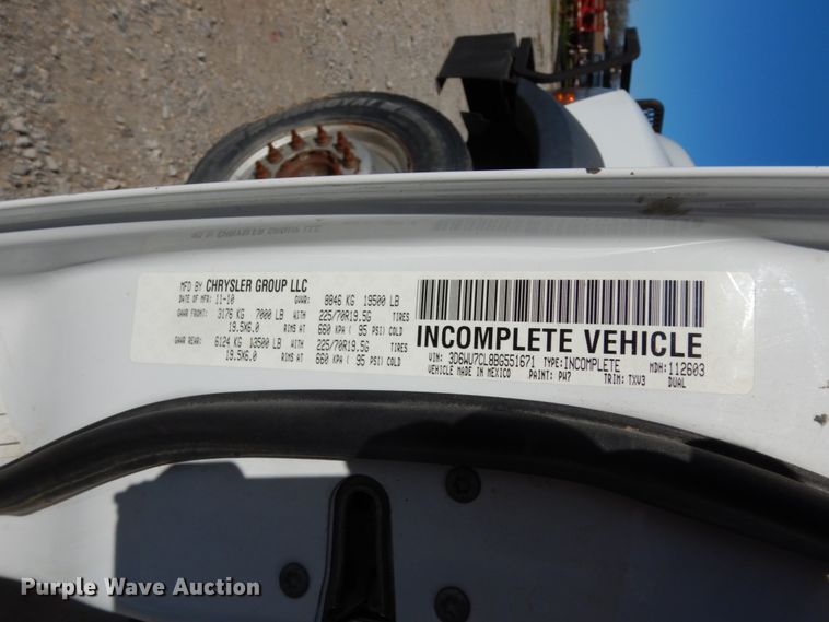 image for item DJ8098 2011 Dodge Ram 5500HD  Crew Cab flatbed truck