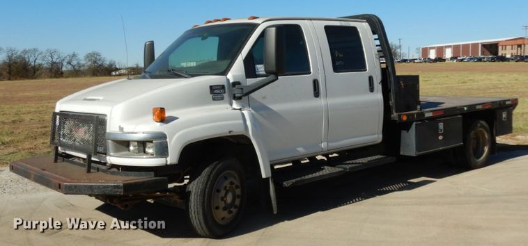 image for item DJ8109 2008 GMC C4500  Crew Cab flatbed truck