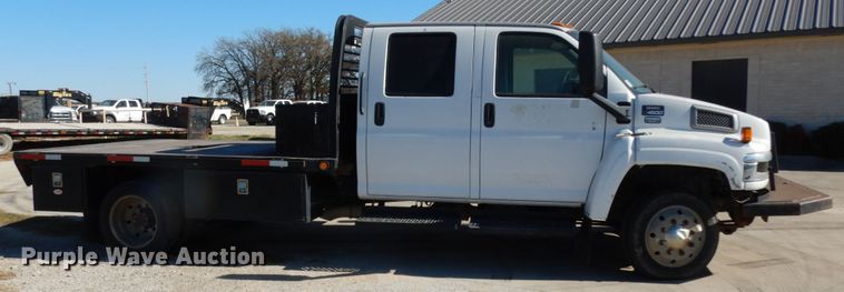 image for item DJ8109 2008 GMC C4500  Crew Cab flatbed truck
