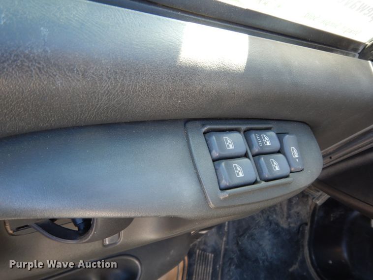 image for item DJ8109 2008 GMC C4500  Crew Cab flatbed truck