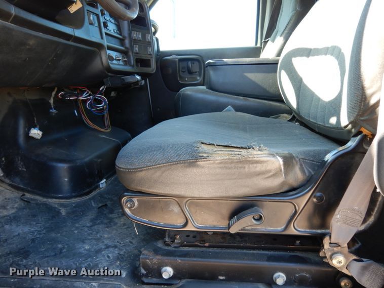 image for item DJ8109 2008 GMC C4500  Crew Cab flatbed truck