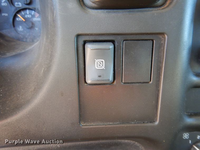 image for item DJ8109 2008 GMC C4500  Crew Cab flatbed truck