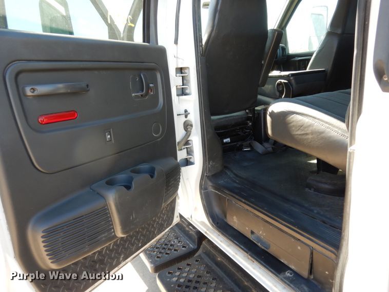 image for item DJ8109 2008 GMC C4500  Crew Cab flatbed truck