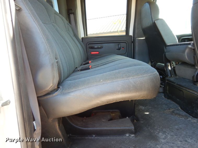 image for item DJ8109 2008 GMC C4500  Crew Cab flatbed truck