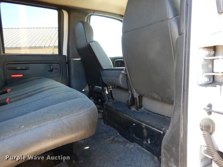 image for item DJ8109 2008 GMC C4500  Crew Cab flatbed truck