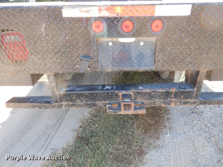 image for item DJ8109 2008 GMC C4500  Crew Cab flatbed truck