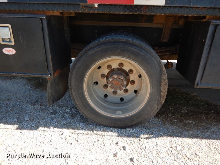 image for item DJ8109 2008 GMC C4500  Crew Cab flatbed truck