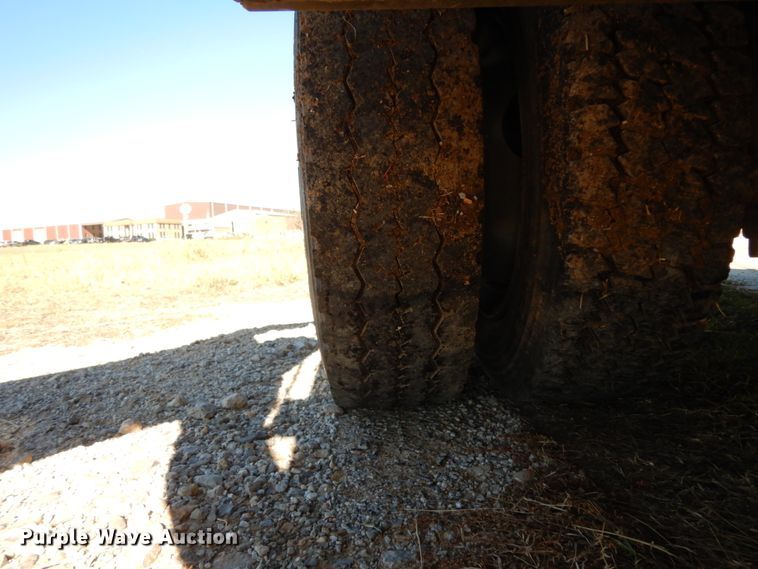 image for item DJ8109 2008 GMC C4500  Crew Cab flatbed truck