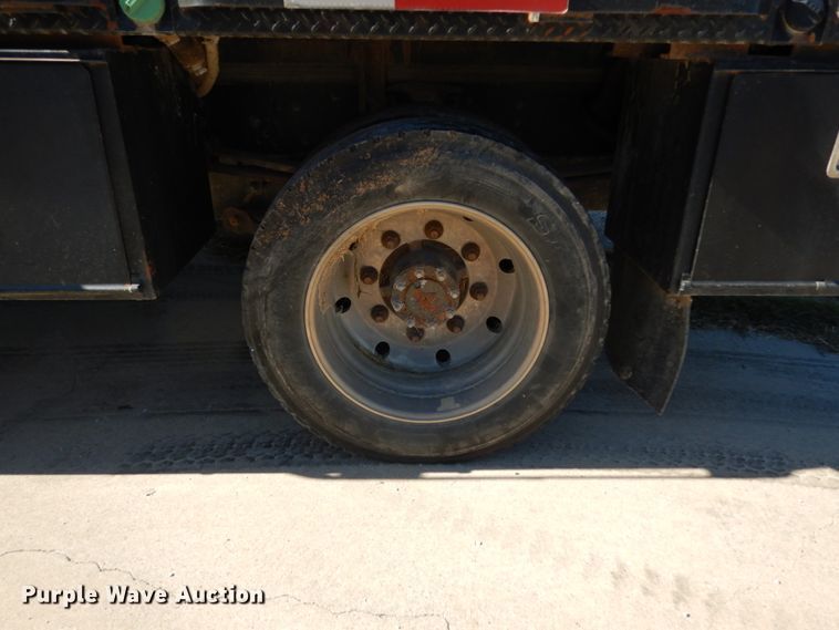 image for item DJ8109 2008 GMC C4500  Crew Cab flatbed truck