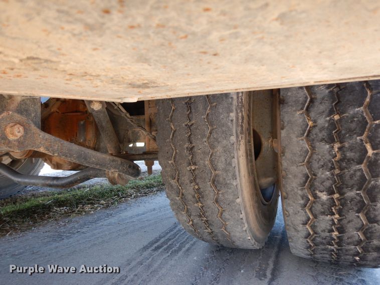 image for item DJ8109 2008 GMC C4500  Crew Cab flatbed truck