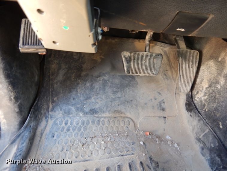 image for item DJ8117 2011 Dodge Ram 5500HD  flatbed truck