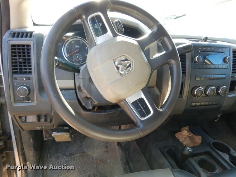 image for item DJ8117 2011 Dodge Ram 5500HD  flatbed truck