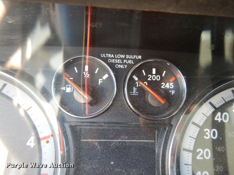 image for item DJ8117 2011 Dodge Ram 5500HD  flatbed truck