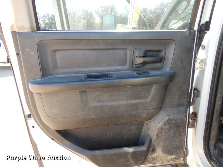 image for item DJ8117 2011 Dodge Ram 5500HD  flatbed truck