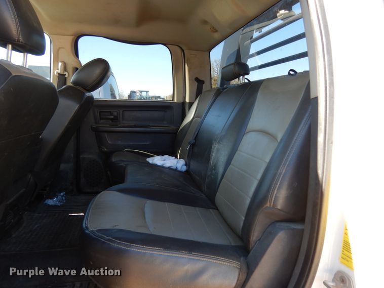 image for item DJ8117 2011 Dodge Ram 5500HD  flatbed truck