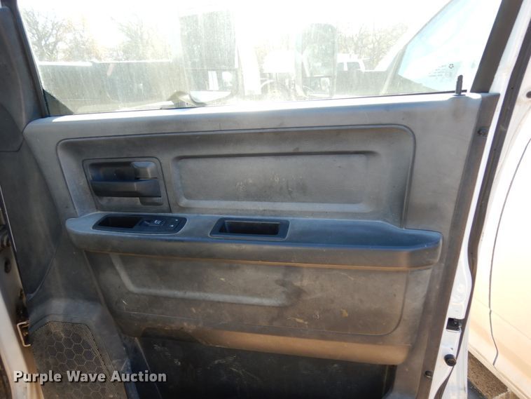 image for item DJ8117 2011 Dodge Ram 5500HD  flatbed truck