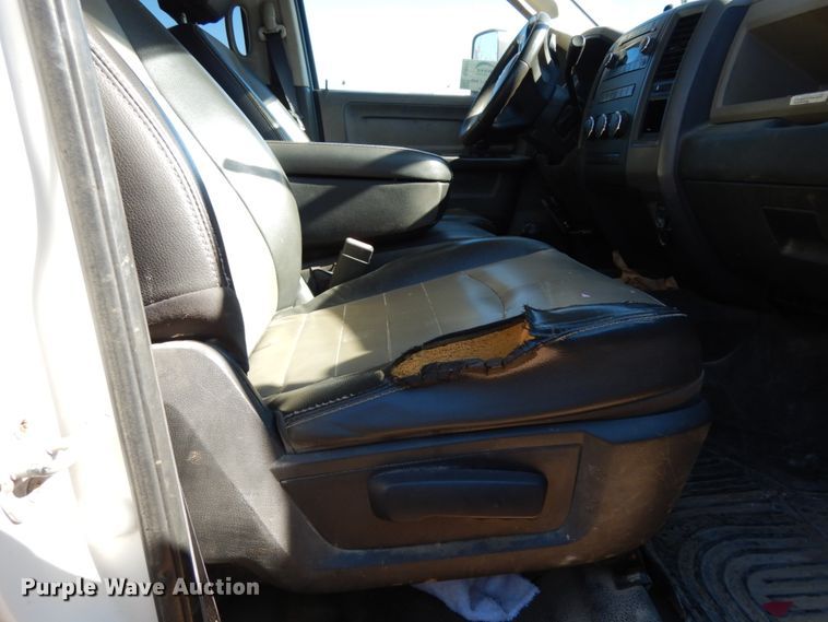 image for item DJ8117 2011 Dodge Ram 5500HD  flatbed truck