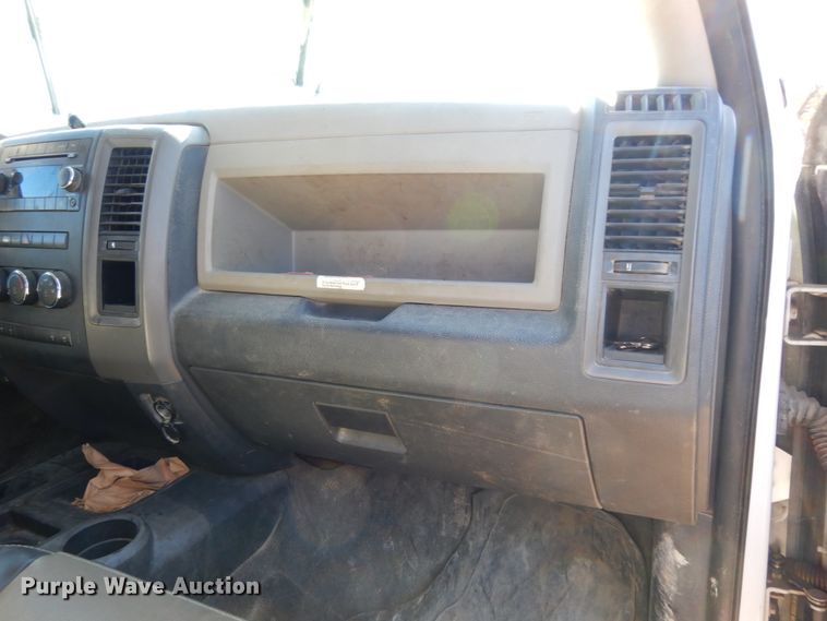 image for item DJ8117 2011 Dodge Ram 5500HD  flatbed truck