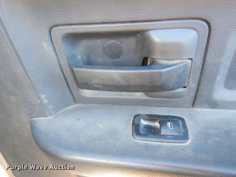 image for item DJ8117 2011 Dodge Ram 5500HD  flatbed truck