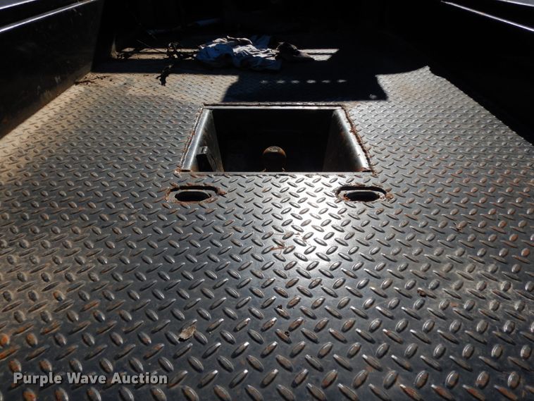 image for item DJ8117 2011 Dodge Ram 5500HD  flatbed truck