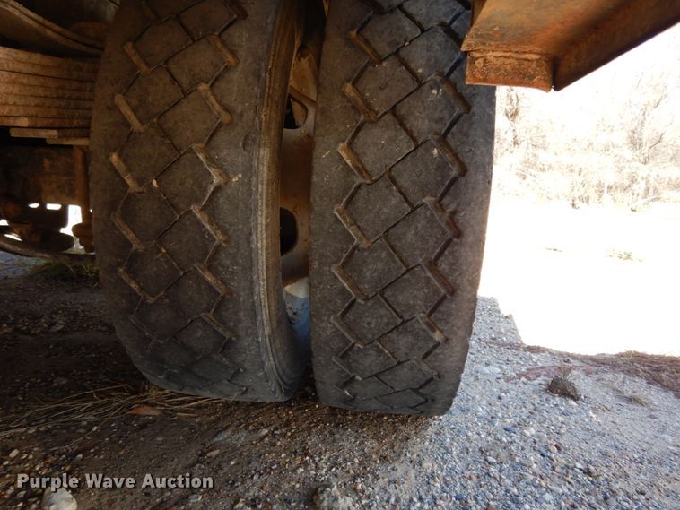 image for item DJ8117 2011 Dodge Ram 5500HD  flatbed truck